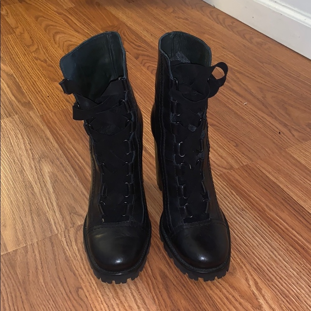 SCHUTZ lace up boots!